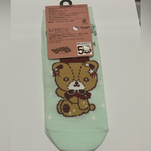 Tiny Chum Dolly Mix Hello Kitty 50th Anniversary Socks - Picture 4 of 4